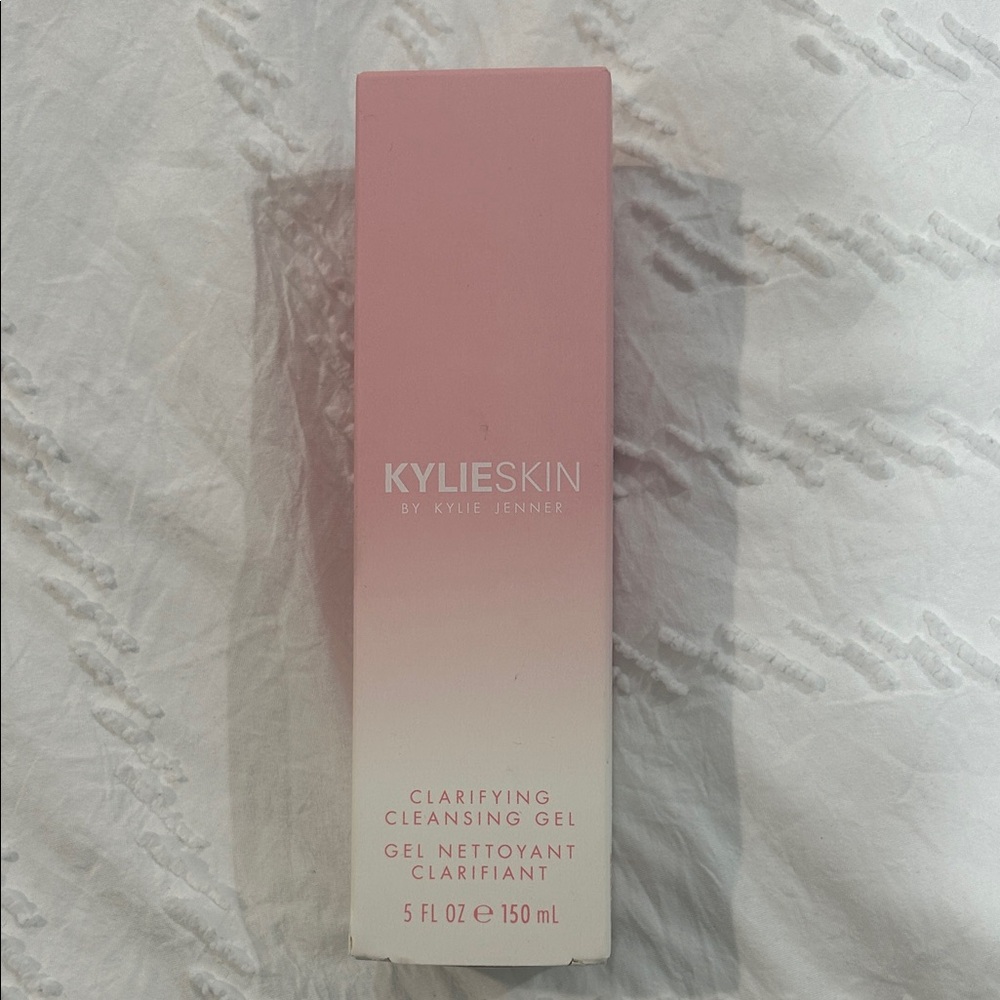 KYLIE SKIN Clarifying Cleansing Gel - Pink